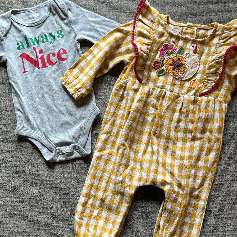 Mudpie Thanksgiving Piece & Christmas Onesie (6-9 Months) New Without Tags